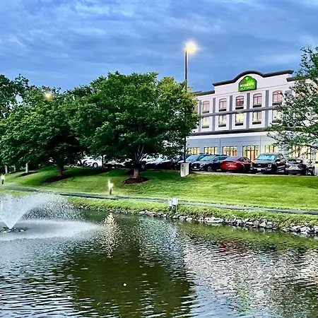 Wingate By Wyndham - Dulles International Hotel